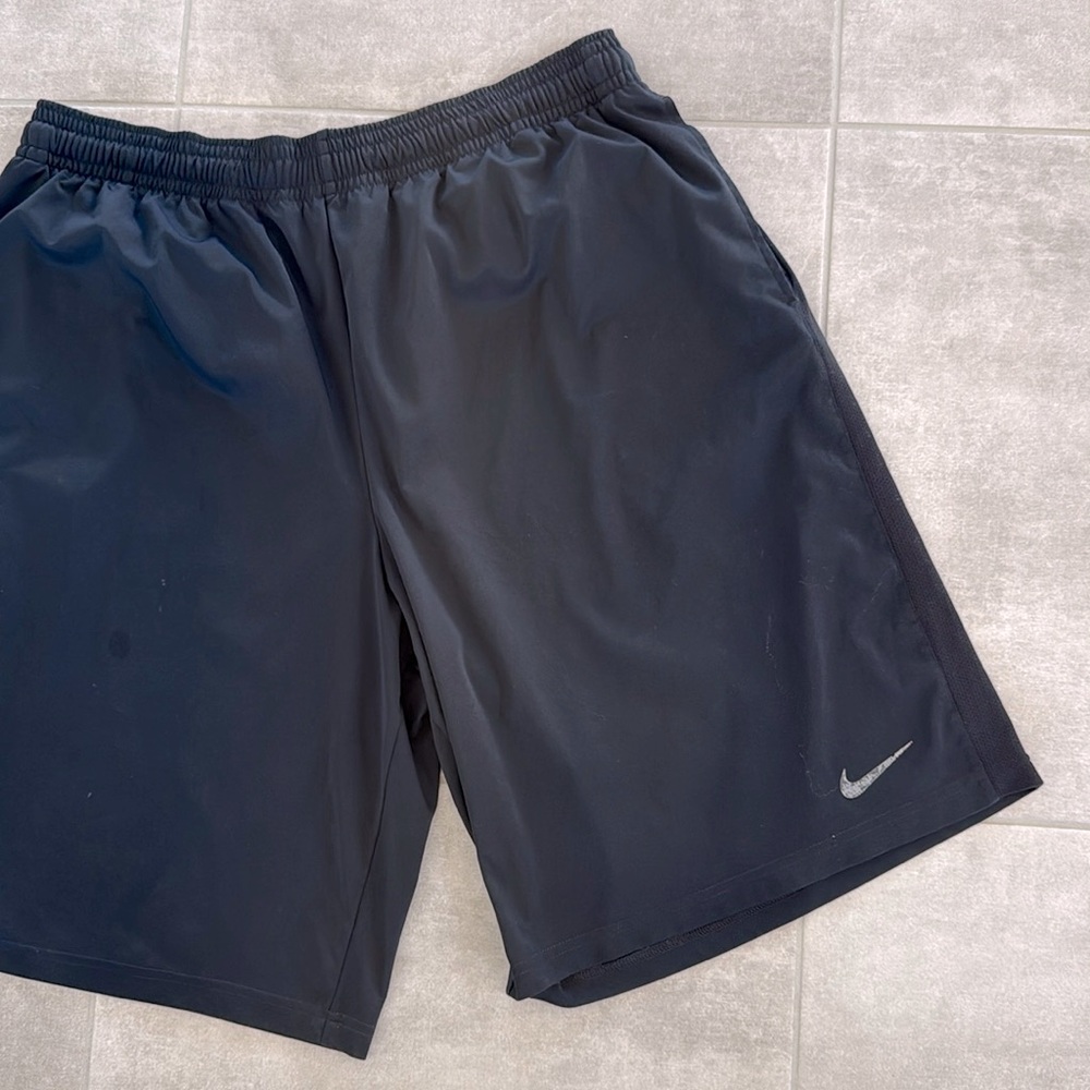 *Gently Worn* NIKE Performance Men's 100% Polyester Black Athletic Shorts - XL